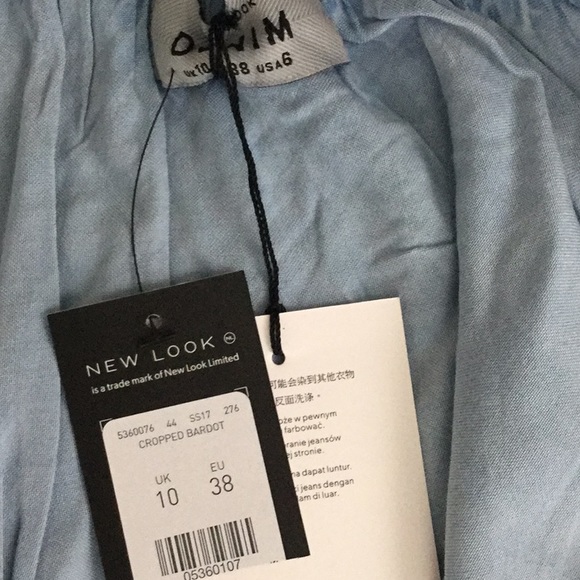 Off shoulder Chambray Crop Top - Picture 3 of 3